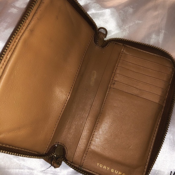 Tory Burch Wallet - Picture 2 of 4